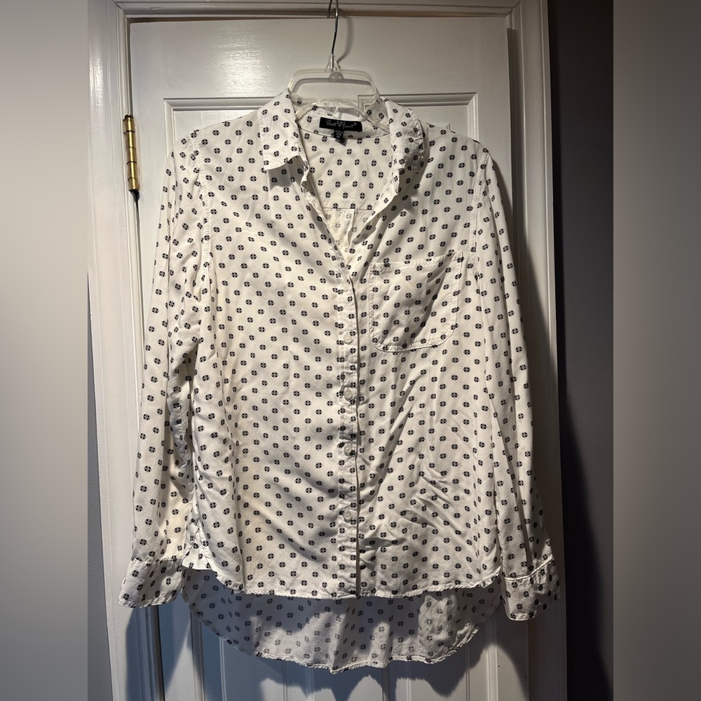 NWOT Women’s VELVET HEART Black & White Long Sleeve Blouse Sz M
